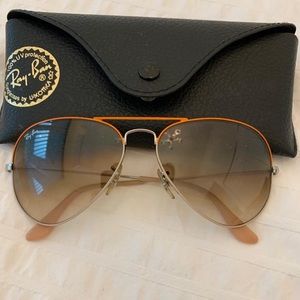 Ray ban aviators. Duo tone orange frame